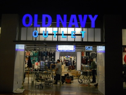 Old Navy Outlet Sign-Mid-Atlantic Permitting Services, LLC